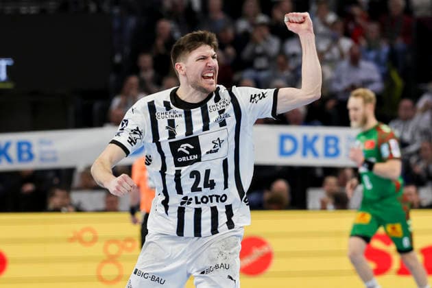 Lukas Zerbe THW Kiel cheers, DAIKIN Handball Bundesliga, THW Kiel v SC Magdeburg, Wunderino Arena on February 15, 2026 in Kiel, Germany Photo by Marco Steinbrenner DeFodi Images Lukas Zerbe THW Kiel cheers, DAIKIN Handball Bundesliga, THW Kiel v SC Magdeburg, Wunderino Arena, February 15, 2026 in Kiel, Germany Photo by Marco Steinbrenner DeFodi Images