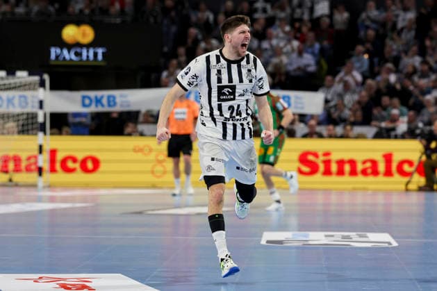 Lukas Zerbe THW Kiel cheers, DAIKIN Handball Bundesliga, THW Kiel v SC Magdeburg, Wunderino Arena on February 15, 2026 in Kiel, Germany Photo by Marco Steinbrenner DeFodi Images Lukas Zerbe THW Kiel cheers, DAIKIN Handball Bundesliga, THW Kiel v SC Magdeburg, Wunderino Arena, February 15, 2026 in Kiel, Germany Photo by Marco Steinbrenner DeFodi Images