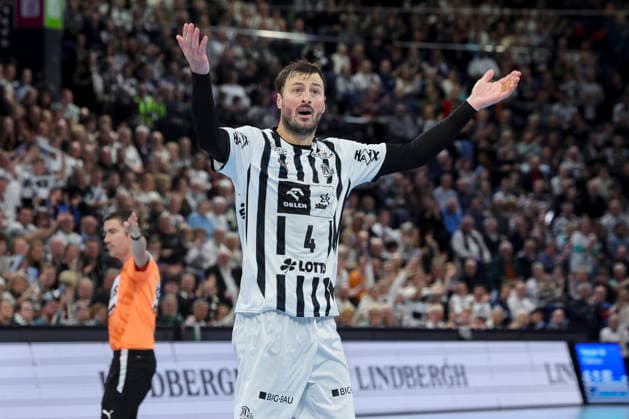Domagoj Duvnjak THW Kiel cheers, DAIKIN Handball Bundesliga, THW Kiel v SC Magdeburg, Wunderino Arena on February 15, 2026 in Kiel, Germany Photo by Marco Steinbrenner DeFodi Images Domagoj Duvnjak THW Kiel cheers, DAIKIN Handball Bundesliga, THW Kiel v SC Magdeburg, Wunderino Arena, February 15, 2026 in Kiel, Germany Photo by Marco Steinbrenner DeFodi Images