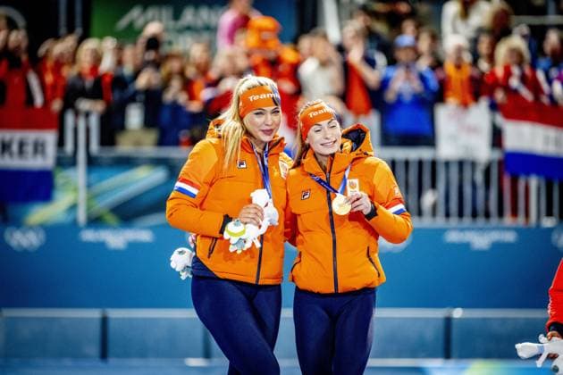 MILAN - Femke Kok became the first Dutch speed skater to win gold in the 500 meters at the Olympic Games, Olympische Spiele, Olympia, OS The 25-year-old Frisian won the shortest distance at the Milano Speed skating, Eisschnelllauf Stadium in an Olympic record time of 36.49. Jutta Leerdam, after winning gold in the 1000 meters, skated to silver in 37.15. ROBIN UTRECHT netherlands out - belgium out xVIxxIVx 550804636 originalFilename: 550804636.jpg