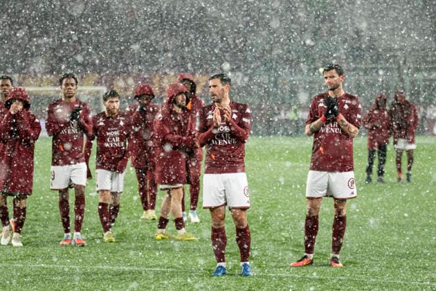FOOTBALL : Metz fc vs Auxerre - ligue 1 - Metz - 15 2 26 DÃ ception des joueurs de l equipe de Metz apres leur dÃ faite  Copyright: xx