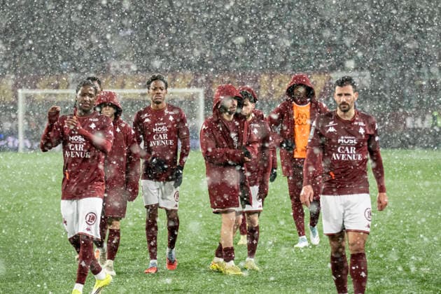 FOOTBALL : Metz fc vs Auxerre - ligue 1 - Metz - 15 2 26 DÃ ception des joueurs de l equipe de Metz apres leur dÃ faite  Copyright: xx