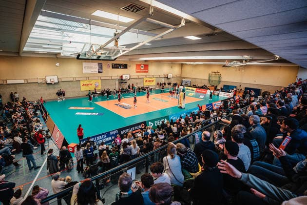 Volleyball Women Season 2025 2026 Volleyball Bundesliga ETV Hamburger Volksbank Volleys vs Schwarz Weiß Erfurt 15 02 2026 The sold out Halle Hoheluft Hamburg Sporthalle Hoheluft Hamburg Germany