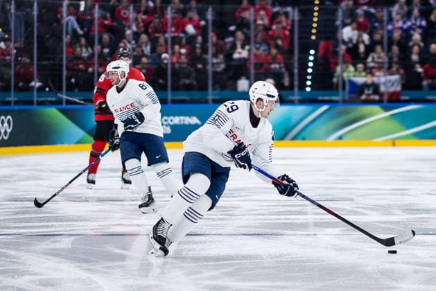 MILANO, ITALY - FEBRUARY 15: Louis Boudon (France, 29) controls the puck during the Ice hockey, Eishockey Men Canada vs France - Preliminary Round - Group A at the Milano Cortina 2026 Olympics at Milano Santagiulia Ice Hockey Arena on day 9 of the Milano Cortina 2026 Olympics on February 15, 2026 in Milano, Italy. Editorial use only. Italy Copyright: xSteffiexWunderlx