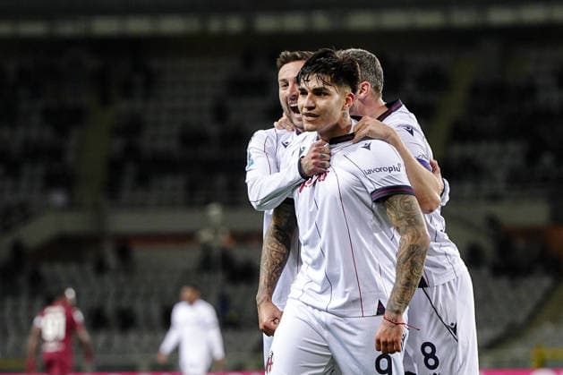 Bologna s Santiago Castro celebrates after scoring goal for his team the Serie A soccer match between Torino and Bologna at the Stadio Olimpico Grande Torino in Turin, north west Italy - Sunday, February 15, 2025. - Soccer .  Copyright: xMarcoxAlpozzi LaPressex