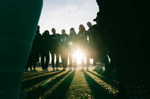 Team circle FC Viktoria Berlin after the match against VfB Stuttgart in the 2 Womens Bundesliga Team circle FC Viktoria Berlin after the match against VfB Stuttgart in the 2 Womens Bundesliga Berlin Copyright: xKaixHeuserxKaixHeuserx