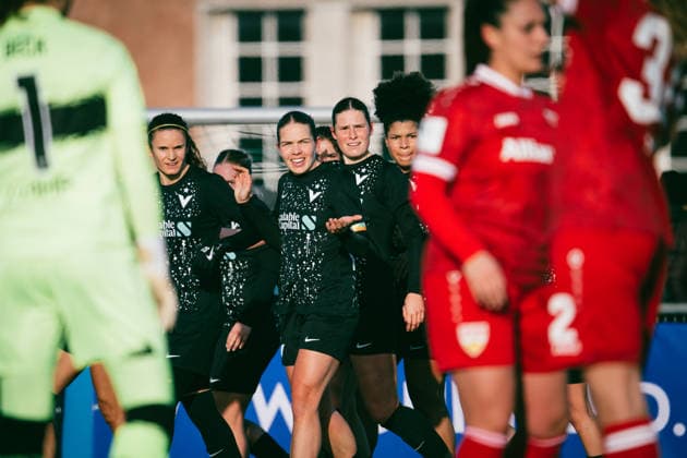 FC Viktoria Berlin players after disallowed goal after penalty kick FC Viktoria Berlin players after disallowed goal after penalty kick in the match FC Viktoria Berlin vs VfB Stuttgart in the 2 Womens Bundesliga Berlin Copyright: xKaixHeuserxKaixHeuserx