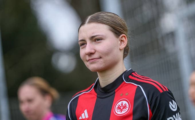 GER, Frankfurt, Eintracht Frankfurt II vs FSV Mainz 05, 2 Frauen Bundesliga, Fußball, DFB, Spielzeit 2025 2026, Stadion am Brentanobad, 17 Spieltag im Bild Tessa Zimmermann Eintracht Frankfurt II 20 DFB DFL REGULATIONS PROHIBIT ANY USE OF PHOTOGRAPHS AS IMAGE SEQUENCES AND OR QUASI VIDEO, 15 02 2026 Copyright: HMBxMedia HendrikxHamelau