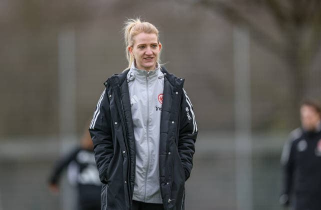 GER, Frankfurt, Eintracht Frankfurt II vs FSV Mainz 05, 2 Womens Bundesliga, Football, DFB, Season 2025 2026, Stadion am Brentanobad, 17 Matchday in picture Kim Fellhauer Coach Eintracht Frankfurt Women II DFB DFL REGULATIONS PROHIBIT ANY USE OF PHOTOGRAPHS AS IMAGE SEQUENCES AND OR QUASI VIDEO, 15 02 2026 Copyright: HMBxMedia HendrikxHamelau