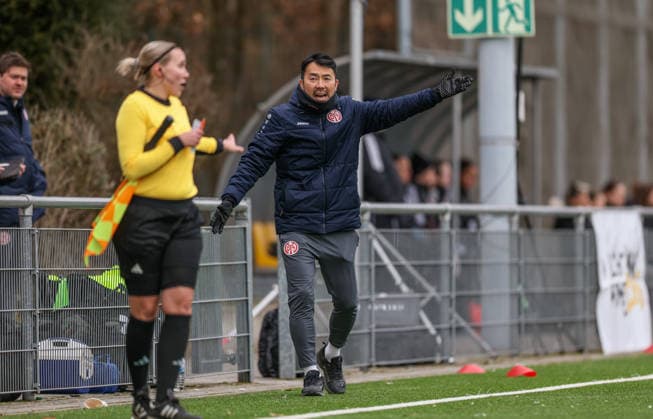 GER, Frankfurt, Eintracht Frankfurt II vs FSV Mainz 05, 2 Womens Bundesliga, Football, DFB, Season 2025 2026, Stadion am Brentanobad, 17 Matchday in picture Takashi Yamashita Coach Mainz 05 Women DFB DFL REGULATIONS PROHIBIT ANY USE OF PHOTOGRAPHS AS IMAGE SEQUENCES AND OR QUASI VIDEO, 15 02 2026 Copyright: HMBxMedia HendrikxHamelau