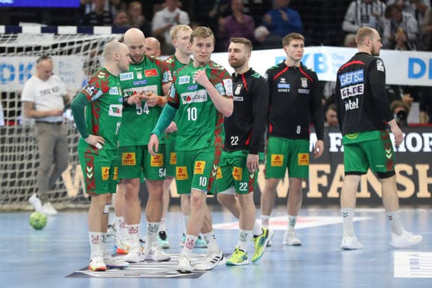 15 02 2026, xgox, Handball Daikin HBL THW Kiel SC Magdeburg emspor, v l Daniel Pettersson Magdeburg, 11 , Oscar Bergendahl Magdeburg, 54 , Gisli Thorgeir Kristjansson Magdeburg, 10 , Lukas Mertens Magdeburg, 22 disappointed, looks disappointed, dejected, disappointed Kiel