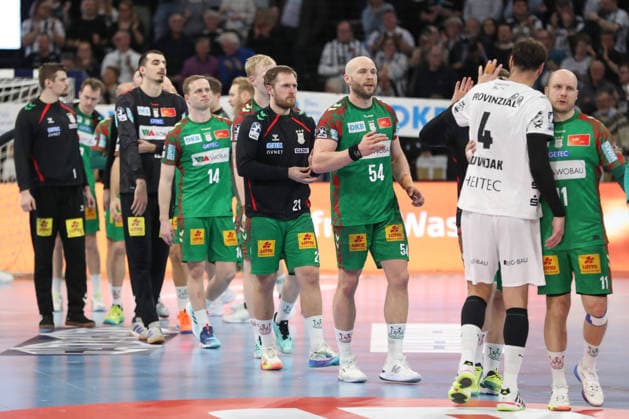 15 02 2026, xgox, Handball Daikin HBL THW Kiel SC Magdeburg emspor, v l Albin Lagergren Magdeburg, 21 , Oscar Bergendahl Magdeburg, 54 disappointed, looks disappointed, disappointed Kiel