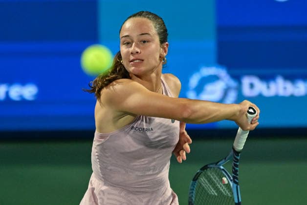 2026 Dubai Duty Free Tennis Championship DUBAI, UAE - FEBRUARY 15: Zeynep Sonmez of Turkiye competes against Sara Bejlek of Czech Republic during Dubai Duty Free Tennis Championship at Dubai Duty Tennis Stadium in Dubai, UAE on February 15, 2026. Waleed Zein Anadolu Dubai United Arab Emirates. Editorial use only. Please get in touch for any other usage.  Copyright: x2026xAnadoluxWaleedxZeinx