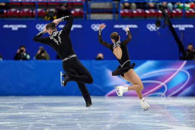 AKOPOVA Karina RAKHMANIN Nikita competing for the Olympic Figure skating, Eiskunstlauf Pair Skating, Short Program for the Milano Cortina 2026 Winter Olympics, in Milan (Italy) February 15, 2026 (Photo Claudio Furlan LaPresse)  Copyright: xClaudioxFurlan LaPressex