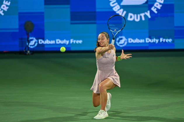 2026 Dubai Duty Free Tennis Championship DUBAI, UAE - FEBRUARY 15: Zeynep Sonmez of Turkiye competes against Sara Bejlek of Czech Republic during Dubai Duty Free Tennis Championship at Dubai Duty Tennis Stadium in Dubai, UAE on February 15, 2026. Waleed Zein Anadolu Dubai United Arab Emirates. Editorial use only. Please get in touch for any other usage.  Copyright: x2026xAnadoluxWaleedxZeinx