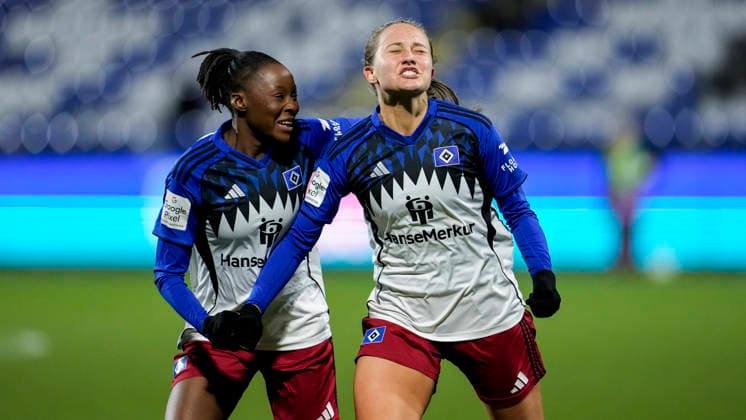 from left Magou Doucoure HSV, 2 , goal scorer Camilla Linberg HSV, 47 , players of Hamburger SV HSV , celebrate the goal to 0 1, cheer, goal celebration, celebrate the goal, goal, celebration, cheers about the goal, rejoicing, joy, rejoices, optimistic, positive, game scene, highlight, action, action, 15 02 2026, Sinsheim Hoffenheim Germany , Soccer, Google Pixel Women Bundesliga, TSG 1899 Hoffenheim Hamburger SV, DFB DFL REGULATIONS PROHIBIT ANY USE OF PHOTOGRAPHS AS IMAGE SEQUENCES AND OR QUASI VIDEO xozx