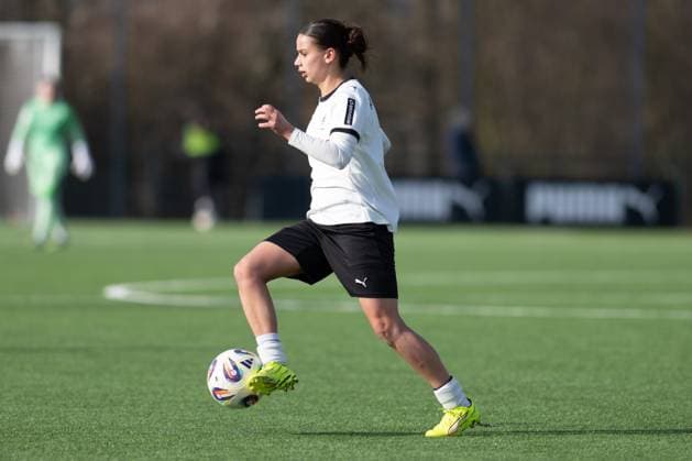 Alina Abdii 11 Borussia Moenchengladbach on the ball, Borussia Moenchengladbach FC Bayern Muenchen II, Soccer, 2 Bundesliga Women, Matchday 17, 15 02 2026 Moenchengladbach Nordrhein Westfalen Germany Copyright: xkolbert-press MarkusxVerwimpx