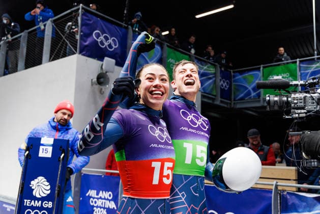OLYMPICS - Winter Olympic Games, Olympische Spiele, Olympia, OS Milano Cortina 2026 CORTINA D AMPEZZO,ITALY,15.FEB.26 - OLYMPICS, SKELETON - Winter Olympic Games Milano Cortina 2026, mixed team. Image shows the rejoicing of Tabitha Stoeckert and Matt Weston (GBR).  GEPAxpictures xMaticxKlansek