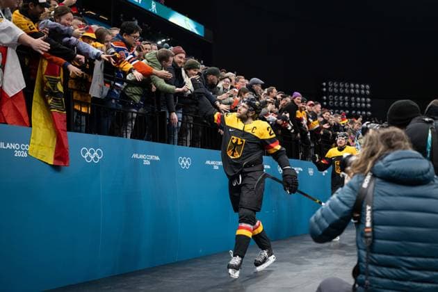 Leon Draisaitl (Germany, 29) in action during the Menss Ice hockey, Eishockey group stage game between the United States (USA) and Germany (GER) at the Olympic Winter games, Winterspiele,Spiele, Summer games Milano Cortina 2026 at the Milano Santa Giulia Ice Hockey Arena, Milan, Italy, on February 15, 2026. im Gruppenspiel der Männer im Eishockey zwischen den USA (USA) und Deutschland (GER) bei den Olympischen Winterspielen Milano Cortina 2026 in der Milano Santa Giulia Ice Hockey Arena, Mailand, Italien, am 15. Februar 2026. *** Leon Draisaitl Germany, 29 in action during the Mens ice hockey group stage game between the United States USA and Germany GER at the Olympic Winter Games Milano Cortina 2026 at the Milano Santa Giulia Ice Hockey Arena, Milan, Italy, on February 15, 2026 in the Mens ice hockey group stage game between the United States USA and Germany GER at the Olympic Winter Games Milano Cortina 2026 at the Milano Santa Giulia Ice Hockey Arena, Milan, Italy, on February 15, 2026 Copyright: HMBxMedia MarcxNiemeyer