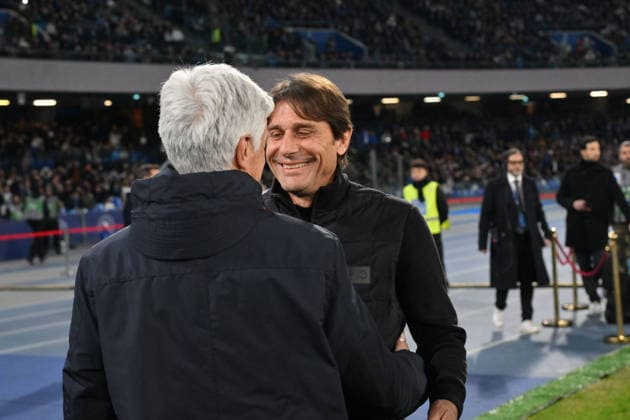 Antonio Conte head coach of SSC Napoli, Giam Piero Gasperini head coach of AS Roma during the match of 25th day of the Serie A Championship between S.S.C. Napoli and A.S.Roma at the Maradona Stadium on Feb 15, 2026 in Naples, Italy. during SSC Napoli vs AS Roma, Italian soccer Serie A match in Naples, Italy, February 15 2026  Copyright: xRobertoxRamaccia IPAxSportx xipa-agency.netx xx IPA_71571649 IPA_Agency_IPA71571649