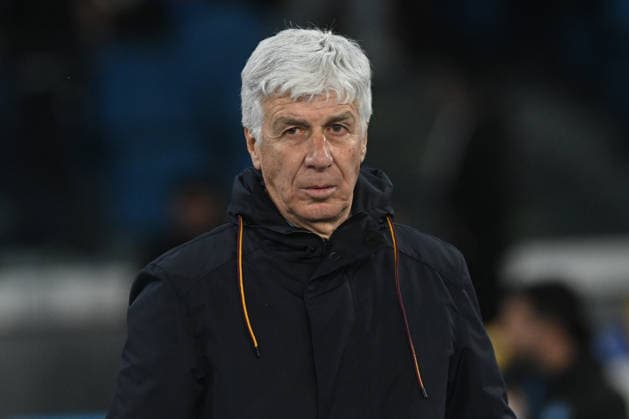 Gian Piero Gasperini of AS Roma looks during the Serie A Enelive match between SSC Napoli vs AS Roma :Danilo Gemito Live Photo  Copyright: xDaniloxGemito IPAxSportx xipa-agency.netx xx IPA_71572048 IPA_Agency_IPA71572048