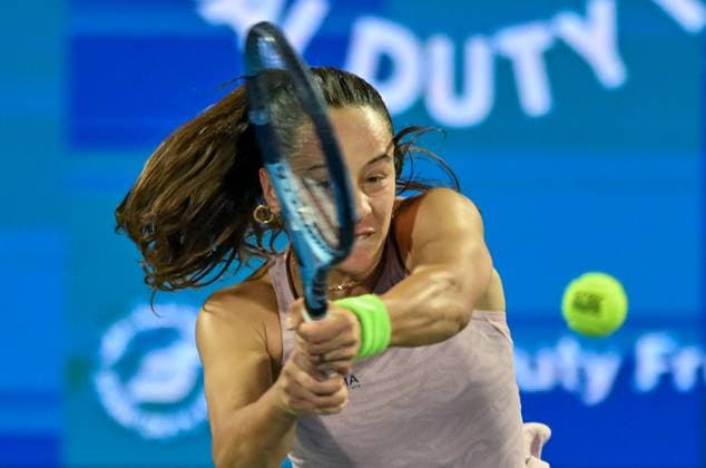 2026 Dubai Duty Free Tennis Championship DUBAI, UAE - FEBRUARY 15: Zeynep Sonmez of Turkiye competes against Sara Bejlek (not seen) of Czech Republic during Dubai Duty Free Tennis Championship at Dubai Duty Tennis Stadium in Dubai, UAE on February 15, 2026. Waleed Zein Anadolu Dubai United Arab Emirates. Editorial use only. Please get in touch for any other usage.  Copyright: x2026xAnadoluxWaleedxZeinx