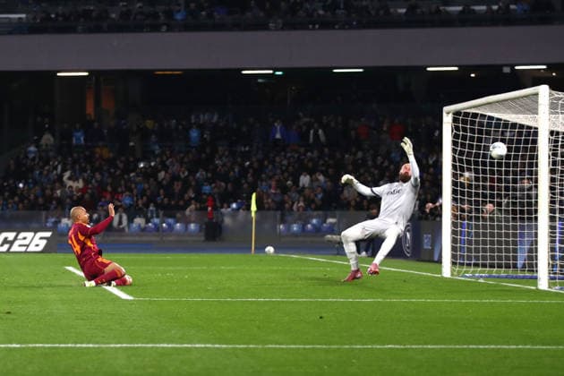 15.02.2026 Napoli vs Roma (Serie A) Calcio; 25Â° Giornata& xD;Nella foto: Malen gol& xD;(Foto Gino Mancini)  Copyright: xGinoxMancini IPAxSportx xipa-agency.netx xx IPA_71572131 IPA_Agency_IPA71572131