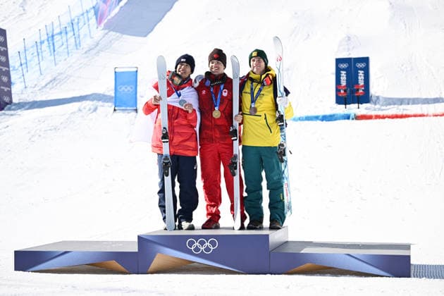 (L-R) Ikuma Hiroshima (JPN), Mikael Kingsbury (CAN), Matt GRAHAM (AUS), FEBRUARY 15, 2026 - Freestyle Skiing : Men s Dual Moguls Medal ceremony during the Milano Cortina 2026 Olympic Winter games, Winterspiele,Spiele, Summer games at Livigno Aerials and Moguls Park in Livigno, Italy.  aflo_319989779