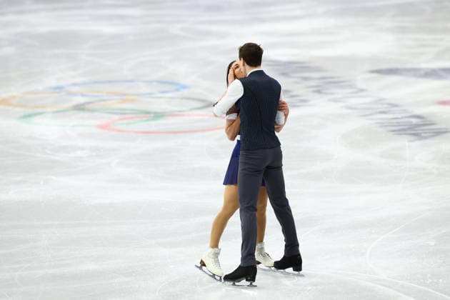 February 15, 2026, Milan, Lombardy, Italy: CAMILLE KOVALEV and PAVEL KOVALEV of France skate their short program in the Pairs of the Figure skating, Eiskunstlauf at the Milano Cortina 2026 Winter Olympic Games, Olympische Spiele, Olympia, OS Milan Italy - ZUMAc179 20260215_oly_c179_075 Copyright: xMickaelxChavetx