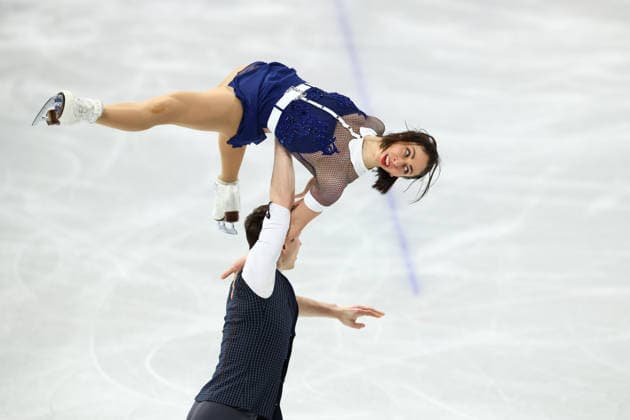 February 15, 2026, Milan, Lombardy, Italy: CAMILLE KOVALEV and PAVEL KOVALEV of France skate their short program in the Pairs of the Figure skating, Eiskunstlauf at the Milano Cortina 2026 Winter Olympic Games, Olympische Spiele, Olympia, OS Milan Italy - ZUMAc179 20260215_oly_c179_076 Copyright: xMickaelxChavetx