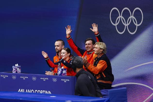 MILAN , 15-02-2026 , Milano Ice Skating Arena , season 2025 2026 , Olympic Winter games, Winterspiele,Spiele, Summer games 2026 - Figure skating, Eiskunstlauf - Pair skating short program, Picture shows Daria Danilova and Michel Tsiba with coaches Olympic Winter Games 2026 - Figure skating - Pair skating short program  x201637269x Copyright: