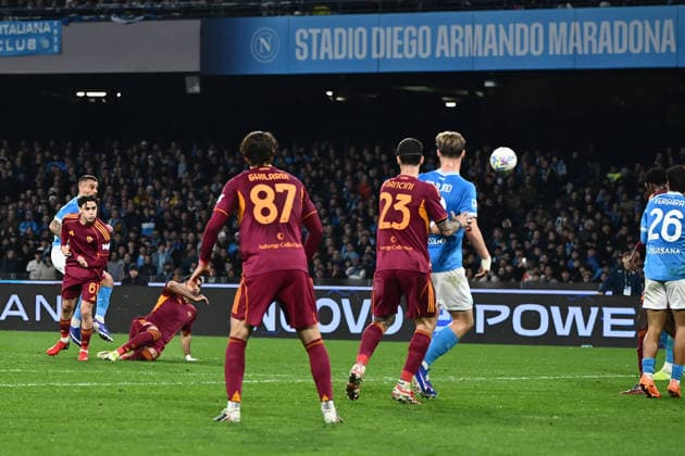 Ni Napoli 15 02 2026 - campionato di calcio serie A Napoli-Roma foto Nicola Ianuale Image nella foto: gol Leonardo Spinazzola 