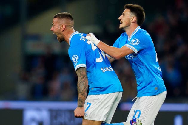 SSC Napoli v AS Roma - Serie A Enilive Leonardo Spinazzola of SSC Napoli celebrates after scoring first goal during the serie Serie A Enilive match between SSC Napoli and AS Roma at Stadio Diego Armando Maradona on February 15, 2026 in Naples, Italy Naples Stadio Diego Armando Maradona Naples Italy Copyright: xGiuseppexMaffiax 260215_SerieA_Napoli-Roma_GM_09112-2