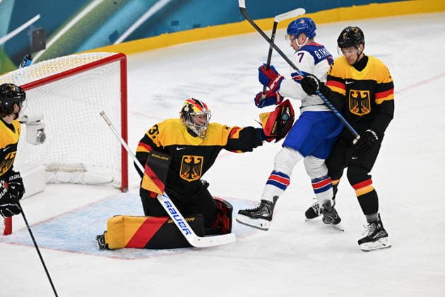 Winter Olympics - Germany v United States At Hockey Men s Team USA and Team Germany during the men s preliminary round Group C Ice hockey, Eishockey match between USA and Germany at the Milano Santagiulia Ice Hockey Arena during the Milano Cortina 2026 Winter Olympic Games, Olympische Spiele, Olympia, OS in Milan, Italy on February 15, 2026. Photo by JMP ABACAPRESS.COM Milan Italy  Copyright: xJMP ABACAx