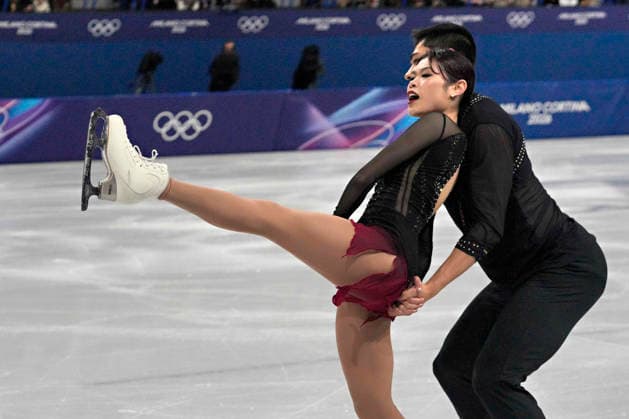 Emily Chan and Spencer Akira Howe of United States compete during the Pairs Figure skating, Eiskunstlauf Short Program at the Milano Figure Skating Arena in Milan, Italy on Sunday, February 15, 2026.  OLY20260215112 RichardxEllis