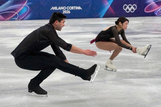 Emily Chan and Spencer Akira Howe of United States compete during the Pairs Figure skating, Eiskunstlauf Short Program at the Milano Figure Skating Arena in Milan, Italy on Sunday, February 15, 2026.  OLY20260215115 RichardxEllis