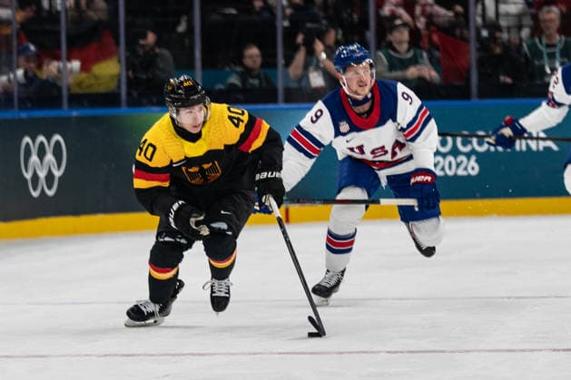 Alexander Ehl (Germany, 40) in action during the Menss Ice hockey, Eishockey group stage game between the United States (USA) and Germany (GER) at the Olympic Winter games, Winterspiele,Spiele, Summer games Milano Cortina 2026 at the Milano Santa Giulia Ice Hockey Arena, Milan, Italy, on February 15, 2026. im Gruppenspiel der Männer im Eishockey zwischen den USA (USA) und Deutschland (GER) bei den Olympischen Winterspielen Milano Cortina 2026 in der Milano Santa Giulia Ice Hockey Arena, Mailand, Italien, am 15. Februar 2026. *** Alexander Ehl Germany, 40 in action during the Mens ice hockey group stage game between the United States USA and Germany GER at the Olympic Winter Games Milano Cortina 2026 at the Milano Santa Giulia Ice Hockey Arena, Milan, Italy, on February 15, 2026 in the Mens ice hockey group stage game between the United States USA and Germany GER at the Olympic Winter Games Milano Cortina 2026 at the Milano Santa Giulia Ice Hockey Arena, Milan, Italy, on February 15, 2026 Copyright: HMBxMedia MarcxNiemeyer