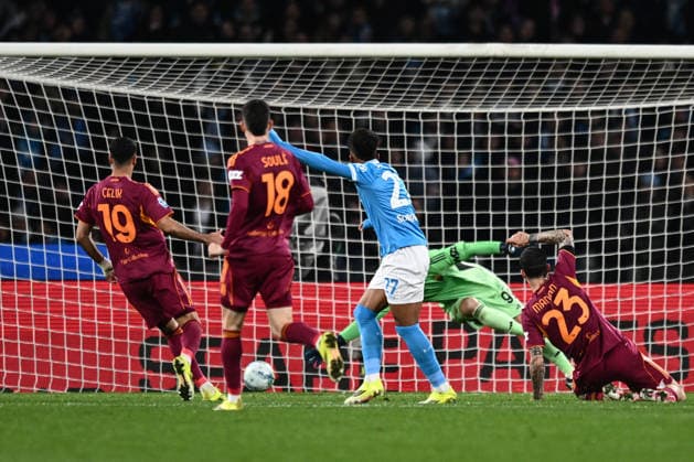 Ni Napoli 15 02 2026 - campionato di calcio serie A Napoli-Roma foto Nicola Ianuale Image nella foto: gol Allison Santos 