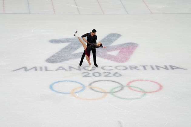 CHAN Emily HOWE Spencer Akira competing for the Olympic Figure skating, Eiskunstlauf Pair Skating, Short Program for the Milano Cortina 2026 Winter Olympics, in Milan (Italy) February 15, 2026 (Photo Claudio Furlan LaPresse)  Copyright: xClaudioxFurlan LaPressex