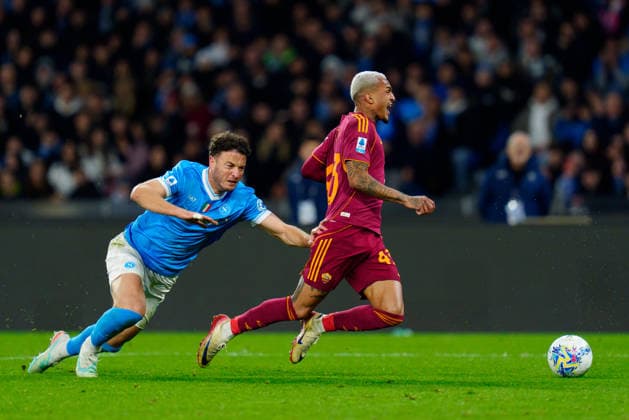 SSC Napoli v AS Roma - Serie A Enilive Amir Rrahmani of SSC Napoli commits a penalty foul on Wesley of AS Roma during the serie Serie A Enilive match between SSC Napoli and AS Roma at Stadio Diego Armando Maradona on February 15, 2026 in Naples, Italy Naples Stadio Diego Armando Maradona Naples Italy Copyright: xGiuseppexMaffiax 260215_SerieA_Lazio-Atalanta_GM_02117