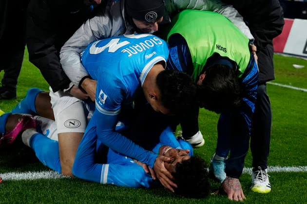 Alisson Santos (SSC Napoli) celebrates after scoring his team s second goal with team mates, Serie A, SSC Napoli v AS Roma, Diego Maradona Stadium, February 15, 2026, Napoli, Italy.