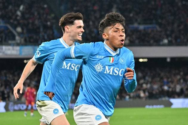 Foto IPP Felice De Martino Napoli 15 02 2026 Calcio Campionato serie A 2025-2026 Napoli - Roma Nella foto: Esultanza dopo il gol di Alisson Santos Italy Photo Press World Copyright Napoli italy Italia ITALY  Copyright: xR4924_italyphotopressx
