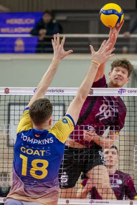 1 Volleyball Bundesliga Season 2025 2026 Cerebricks Volley Goats Mitteldeutschland vs Netzhoppers KW Halle, Germany February 15, 2026 Pictured from left Dax Tompkins Bitterfeld and Caleb Lipscomb Netzhoppers Halle Saale swh Arena Sachsen Anhalt Germany
