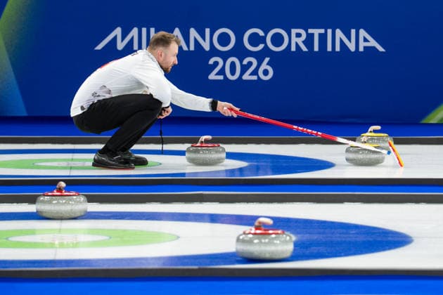 Curling - Milano Cortina 2026 Winter Olympics: Day 9 Yannick Schwaller during Milano Cortina 2026 Winter Olympics Men™s Curling Round Robin at Curling Olympic Stadium in Cortina D Ampezzo on February 15, 2026 Cortina D Ampezzo Italy  Copyright: xFotoxOlimpikx originalFilename:jastrzebowski-curlingm260215_nphm6.jpg