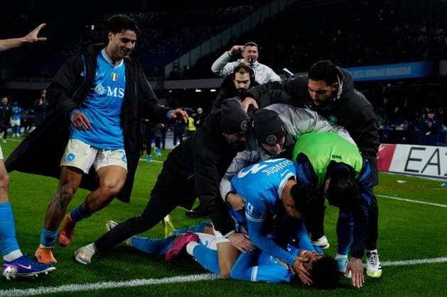 Alisson Santos (SSC Napoli) celebrates after scoring his team s second goal with team mates, Serie A, SSC Napoli v AS Roma, Diego Maradona Stadium, February 15, 2026, Napoli, Italy.