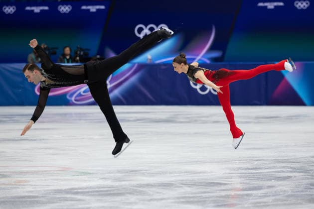February 15, 2026, Milano, Lombardy, Italy: Anastasiia Metelkina of Georgia and Luka Berulava of Georgia currently in second place perform in Ice Skating Pairs Short Program during the 2026 Winter Olympics at the Milano Ice Skating Arena on Sunday in Milano. Olympics 2026: Milano Cortina: Figure skating, Eiskunstlauf Pairs  - ZUMAj89_ 20260215_oly_j89_054 Copyright: xPaulxKitagakixJr.x
