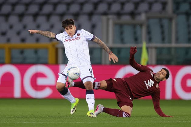 Turin, Italy, 15th February 2026. Santiago Castro of Bologna FC clashes with Guillermo Maripan of Torino FC during the Torino vs Bologna Serie A match at Stadio Grande Torino, Turin. Picture credit should read: Jonathan Moscrop Sportimage EDITORIAL USE ONLY. No use with unauthorised audio, video, data, fixture lists, club league logos or live services. Online in-match use limited to 120 images, no video emulation. No use in betting, games or single club league player publications. SPI_053_TORO_BOLOGNA SPI-4525-0053