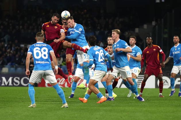 15.02.2026 Napoli vs Roma (Serie A) Calcio; 25Â° Giornata& xD;Nella foto: Cristante& xD;(Foto Gino Mancini)  Copyright: xGinoxMancini IPAxSportx xipa-agency.netx xx IPA_71583139 IPA_Agency_IPA71583139