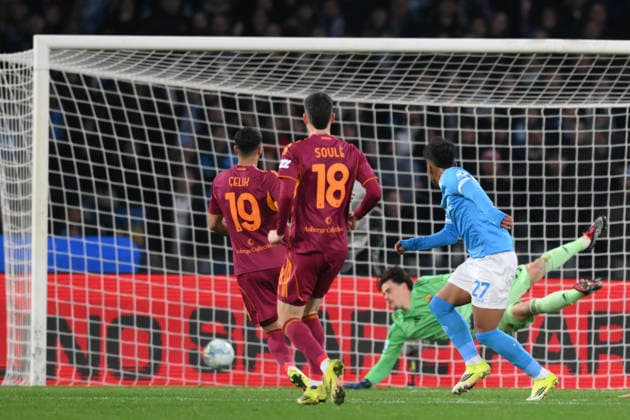 15th February 2026, Stadio Diego Armando Maradona, Naples, Italy; Serie A Football; Napoli versus Roma; Alisson Santos of SSC Napoli shoots and scores the goal for 2-2 in the 82th minute  AllShotLive