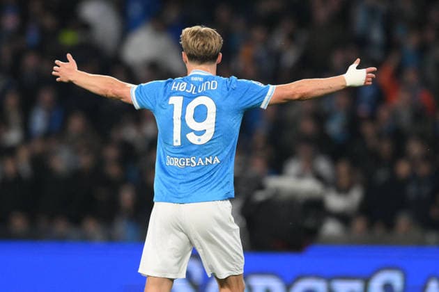 CALCIO - Serie A - SSC Napoli vs AS Roma Rasmus Hojlund of SSC Napoli during the match of 25th day of the Serie A Championship between S.S.C. Napoli and A.S.Roma at the Maradona Stadium on Feb 15, 2026 in Naples, Italy. during SSC Napoli vs AS Roma, Italian soccer Serie A match in Naples, Italy, February 15 2026 Naples Italy  Copyright: xIPAxSport ABACAx